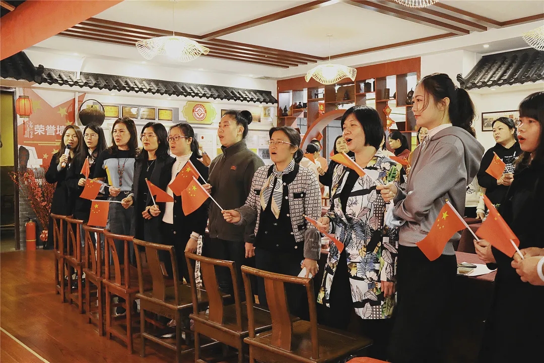 歡慶“三八”節(jié)：三月春光美，我們這樣過